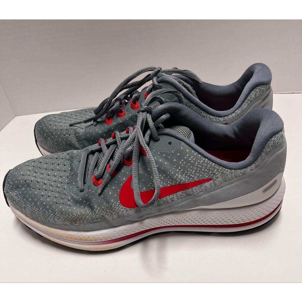 Nike Zoom Vomero 13 Men’s 9 Gray Red Running Shoes AO3181-064 Cushion Sneaker - Picture 5 of 10